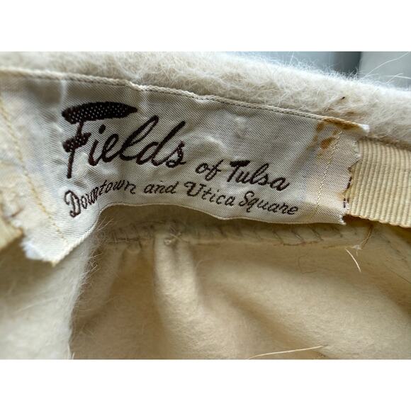 Vintage Ivory Felt Pillbox Hat with Rhinestone Bow Fields of Tulsa Est. Size 7 main image 4